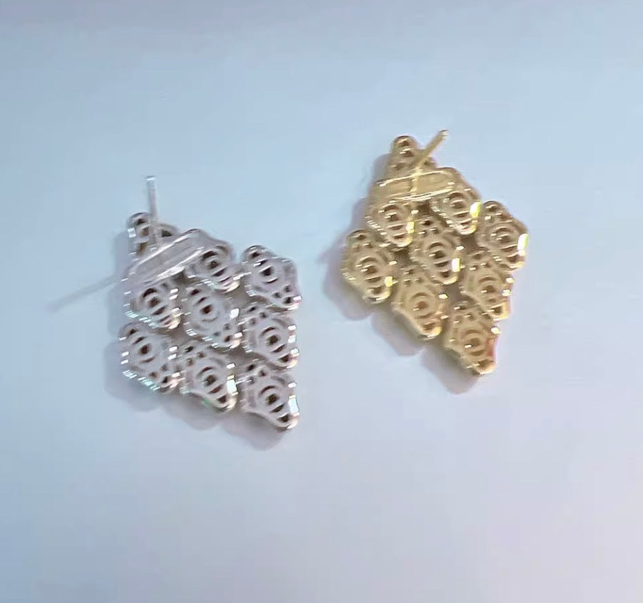 K18YG WG ピアス スタッドピアス 18K 菱形 YG K18 やすり加工 ヘアライン つや消し ホワイトゴールド イエローゴールド 中空ピアス 大ぶり