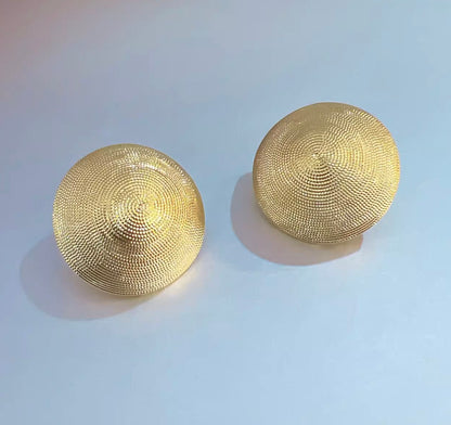 K18YG ピアス スタッドピアス 大ぶり 円形 ラウンド 丸 18K 18金 YG K18 イエローゴールド 中空ピアス 中空 つや消し 艶消し 模様