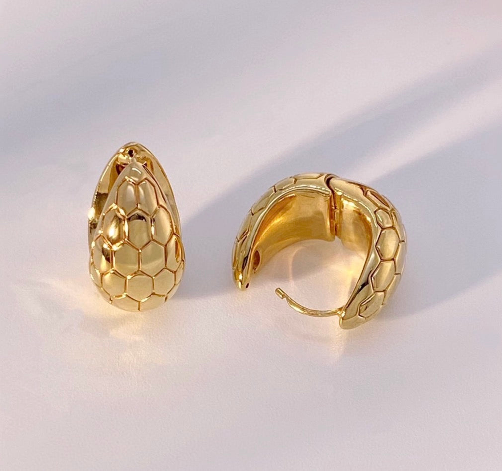 18k gold jewelry teardrop hollow earrings