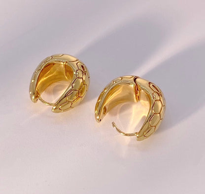 18k gold jewelry teardrop hollow earrings