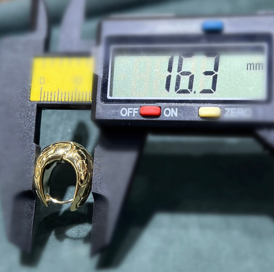 18k gold jewelry teardrop hollow earrings