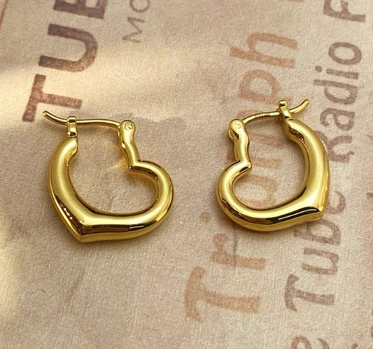 18k gold jewelry earrings heart hollow