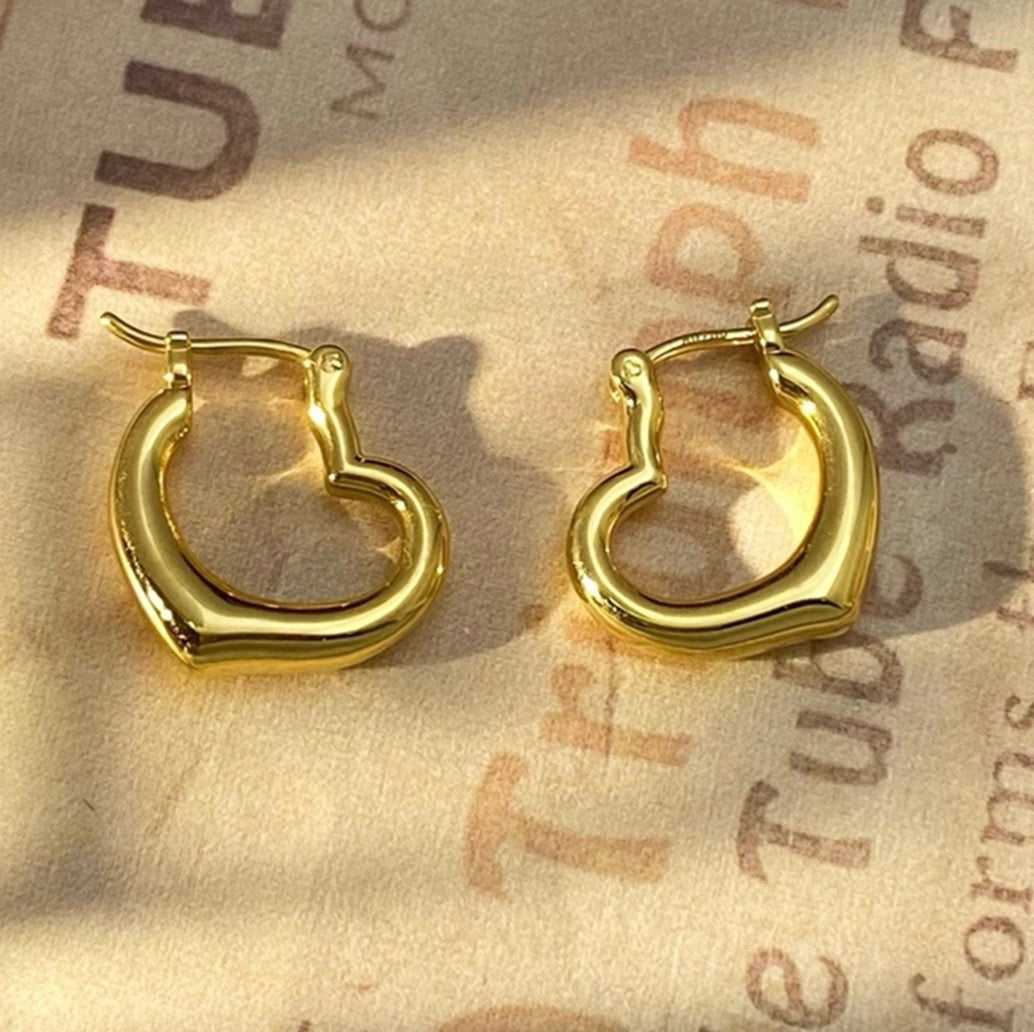 18k gold jewelry earrings heart hollow