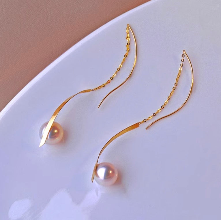 18K gold akoya pearl dangling S earrings