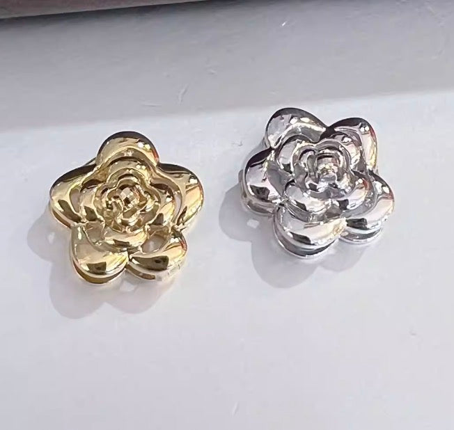 K18YG WG ペンダント カメリア 薔薇 花 18K YG イエローゴールド WG ホワイトゴールド ネックレスチャーム ブレスレットチャーム パーツ