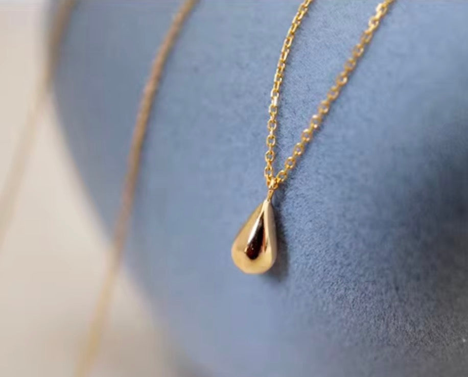 K18YG ティアドロップ ネックレス ペンダント 小ぶり シンプル 小さめ 雫 18k ペンダント