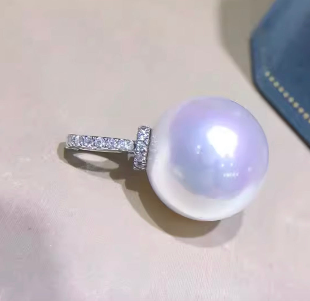 K18WG エジソンパール 淡水真珠 ペンダント ネックレス チャーム バチカン 開口 ホワイトパール ホワイトゴールド