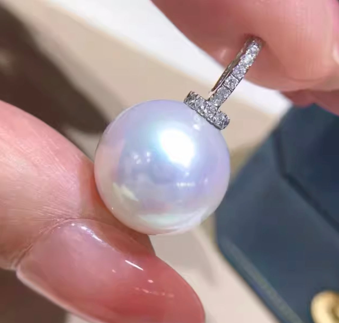 K18WG エジソンパール 淡水真珠 ペンダント ネックレス チャーム バチカン 開口 ホワイトパール ホワイトゴールド