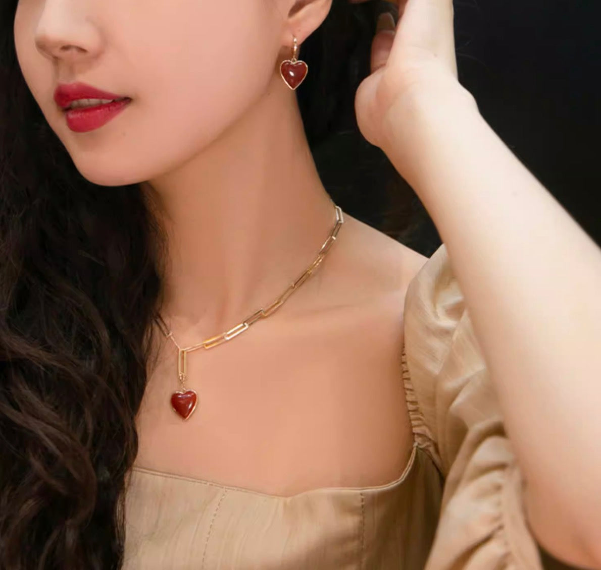 K14YG ぷっくりハート ピアス カーネリアン イエローゴールド 14K チャーム レッドカーネリアン 揺れる