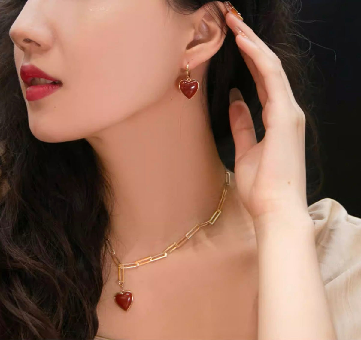 K14YG ぷっくりハート ピアス カーネリアン イエローゴールド 14K チャーム レッドカーネリアン 揺れる