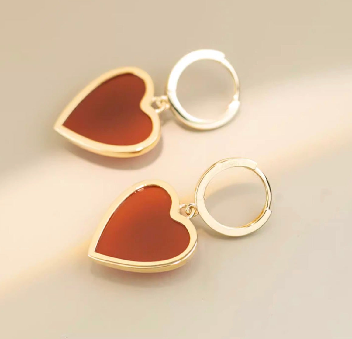 K14YG ぷっくりハート ピアス カーネリアン イエローゴールド 14K チャーム レッドカーネリアン 揺れる