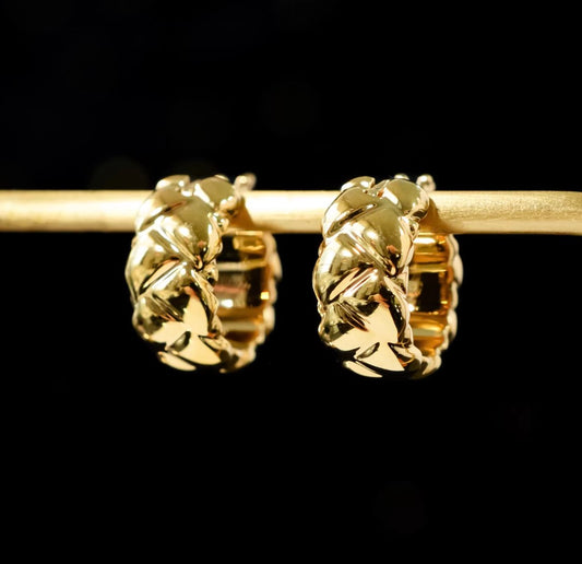 K18YG リングピアス 中空 18K イエローゴールド ピアス フープピアス X 模様 キルティング 柄