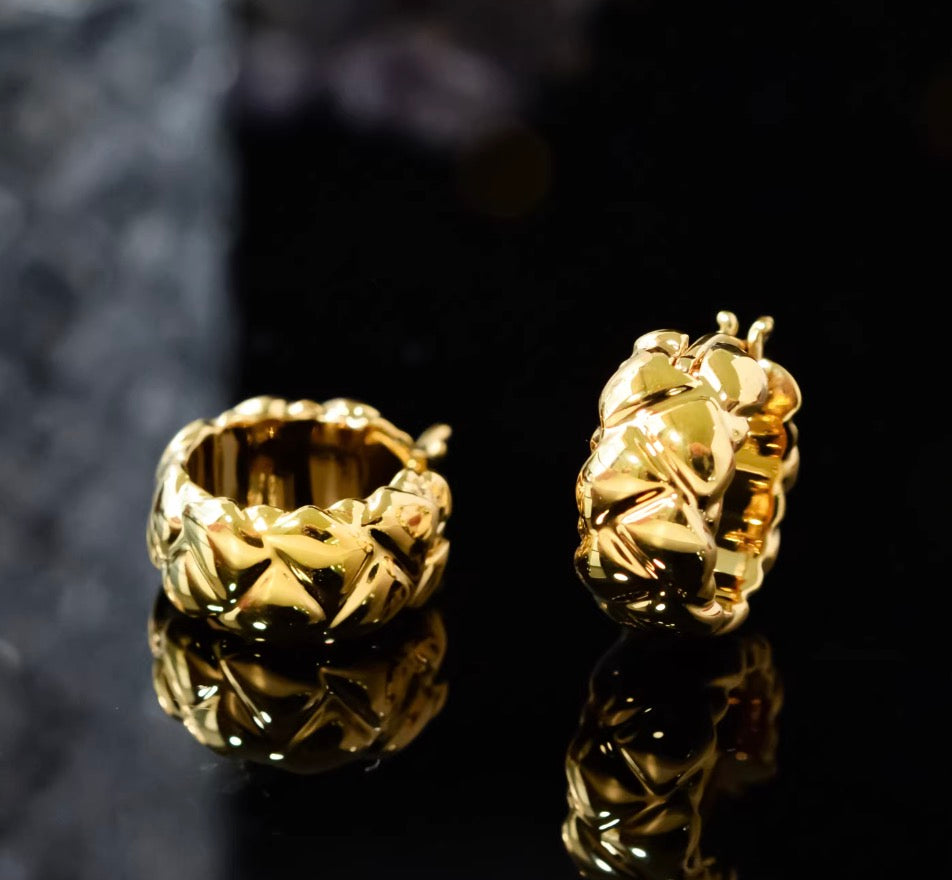 K18YG リングピアス 中空 18K イエローゴールド ピアス フープピアス X 模様 キルティング 柄