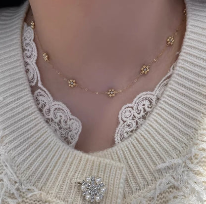 K18YG お花 ステーションネックレス フラワーチャーム カットボール キラキラ 18K WG