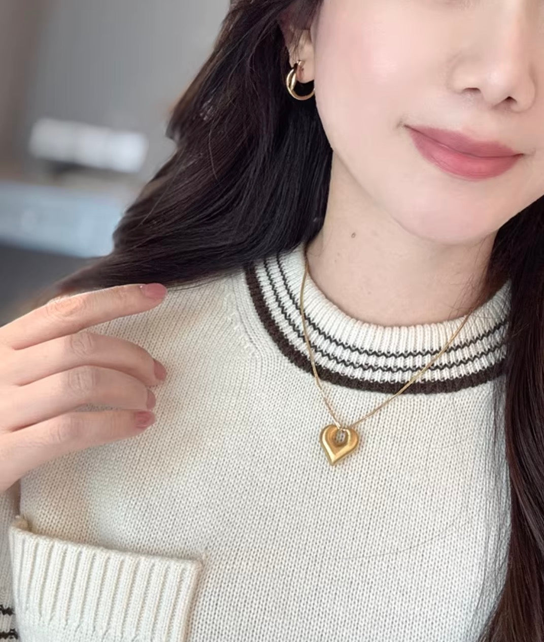 K18YG ハート 2way ピアス 18K ヘアライン 艶消し リングピアス フープ 中空 イエローゴールド やすり加工 18K チャーム 揺れる