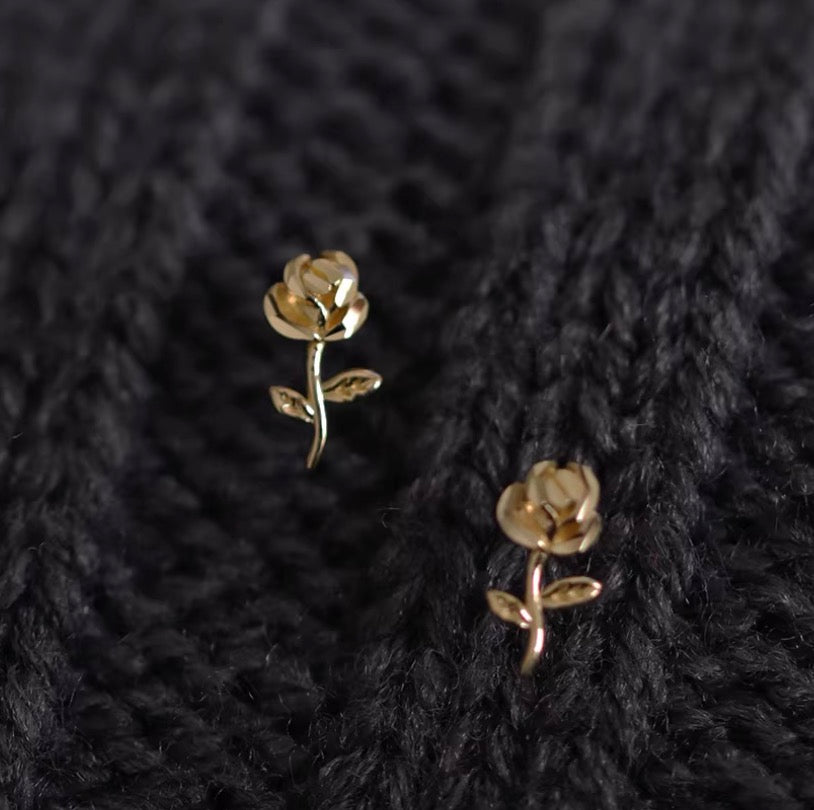 K14YG シングルピアス 薔薇 ローズ スタッドピアス イエローゴールド 14K 14金 イエローゴールド 小さめ ワンポイント 花 片耳用