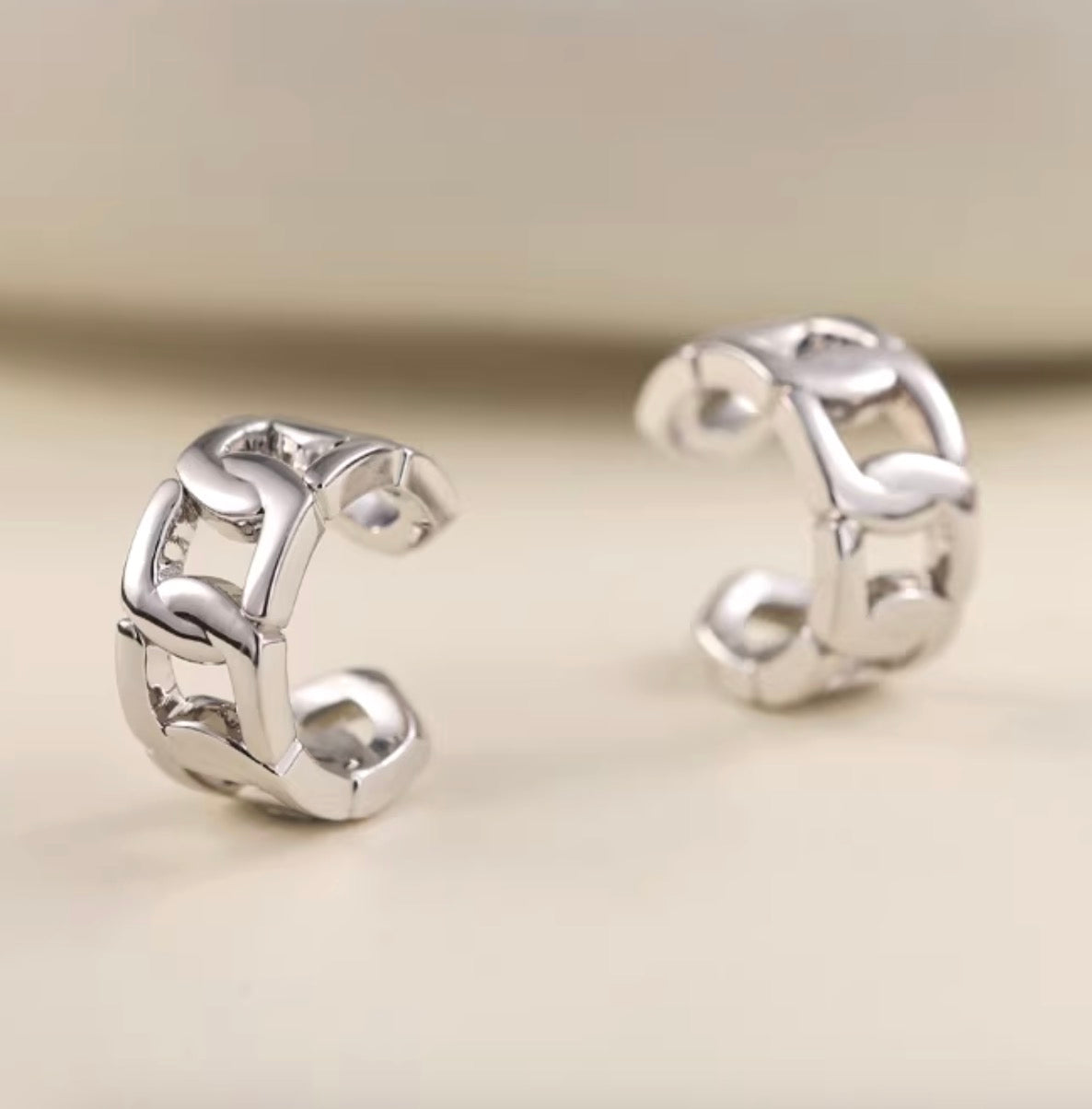 K18YG WG 喜平 イヤーカフ 18k イエローゴールド ホワイトゴールド 18金 シングル イヤーカフ 片耳用 中空 メンズ レディース