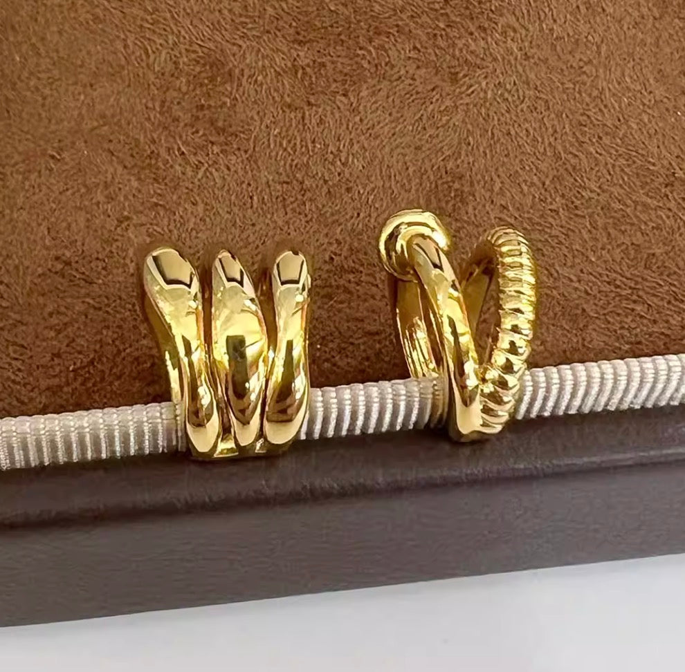 K18YG イヤーカフ 3連 18k イエローゴールド 三連 シングル 片耳用 中空 メンズ レディース