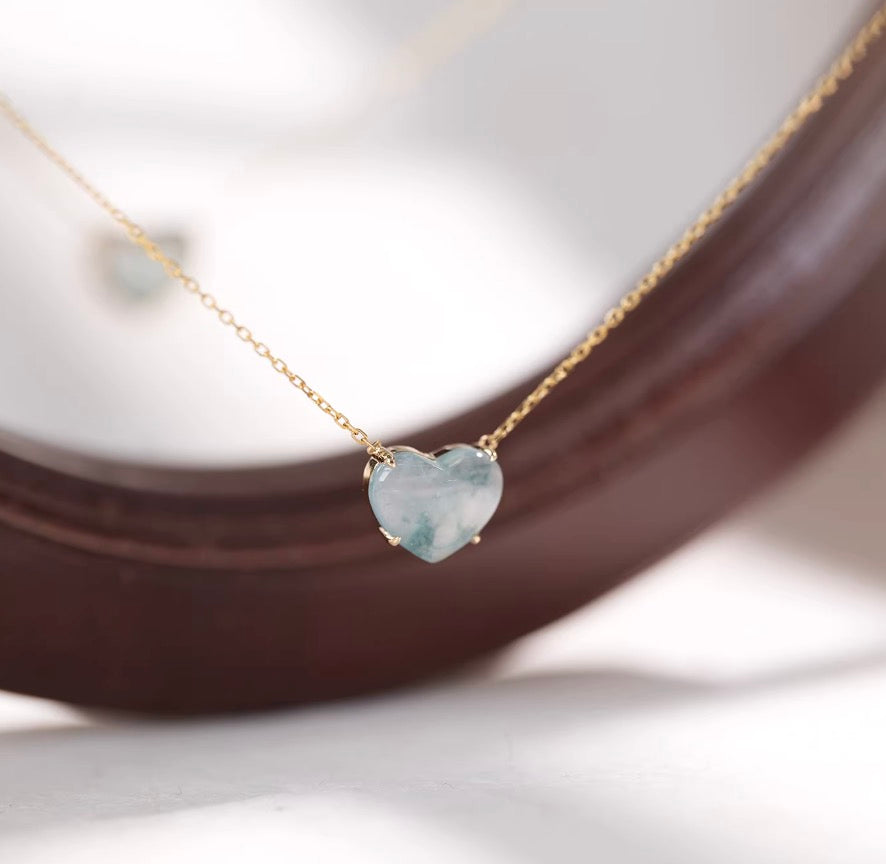 K18YG 翡翠 ハートネックレス 18K ハートチャーム ペンダント ヒスイ Aグレード ぷるぷる カボション 爪留め