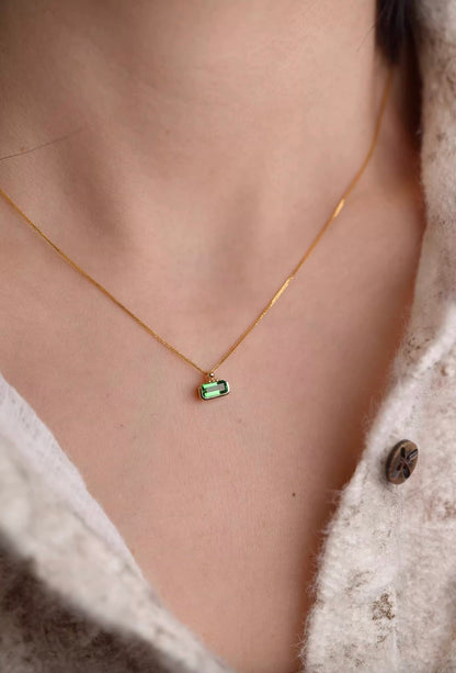 K18YG ツァボライト カザニグリーン エメラルドカット ペンダント 18K 長方形 ネックレス チャーム