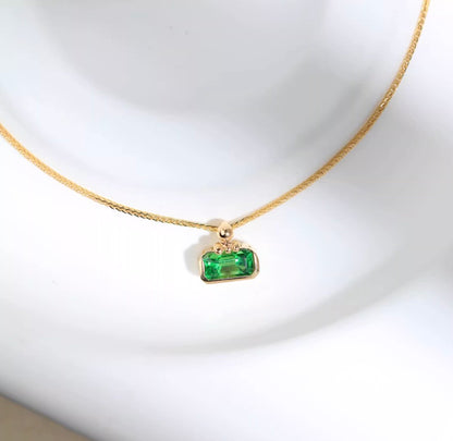 K18YG ツァボライト カザニグリーン エメラルドカット ペンダント 18K 長方形 ネックレス チャーム