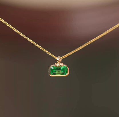 K18YG ツァボライト カザニグリーン エメラルドカット ペンダント 18K 長方形 ネックレス チャーム