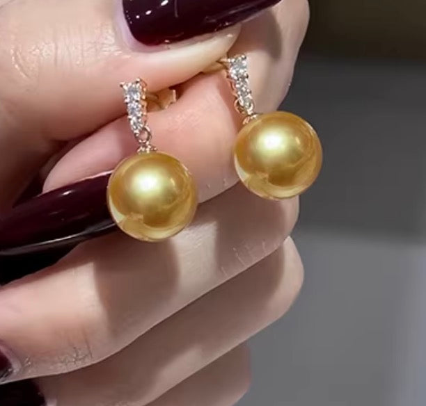 K18YG ゴールデンパール 南洋真珠 イエローゴールド 18K ピアス 揺れる 金色 スタッドピアス ゴールドパール