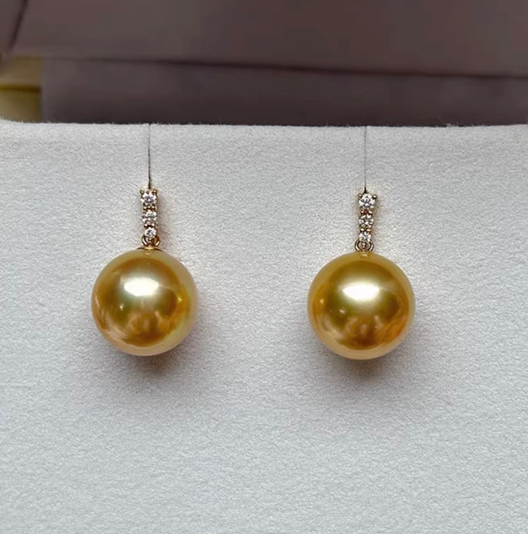 K18YG ゴールデンパール 南洋真珠 イエローゴールド 18K ピアス 揺れる 金色 スタッドピアス ゴールドパール