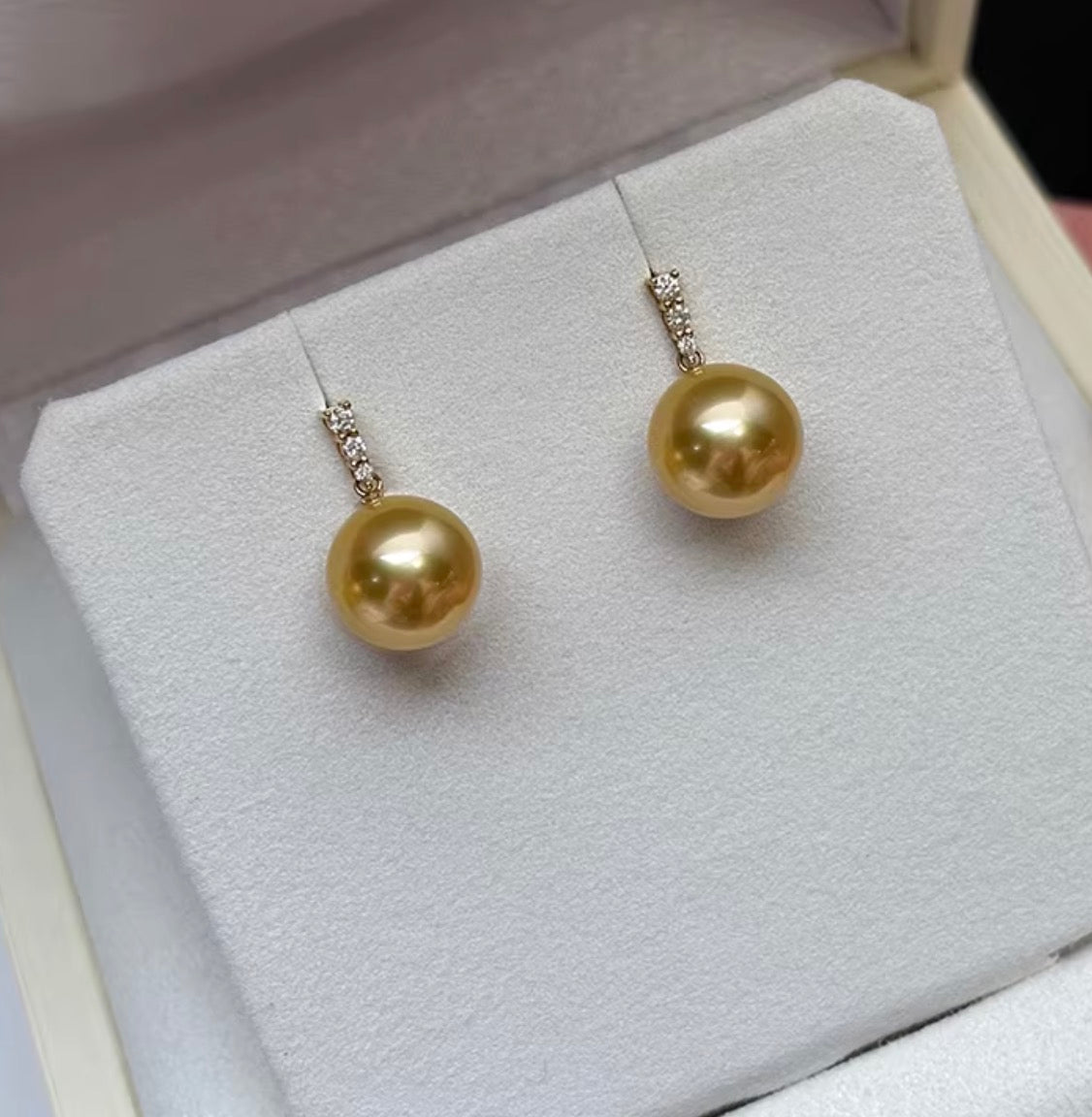 K18YG ゴールデンパール 南洋真珠 イエローゴールド 18K ピアス 揺れる 金色 スタッドピアス ゴールドパール