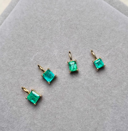 K18YG エメラルド ペンダント ネックレス チャーム 18k プリンセスカット