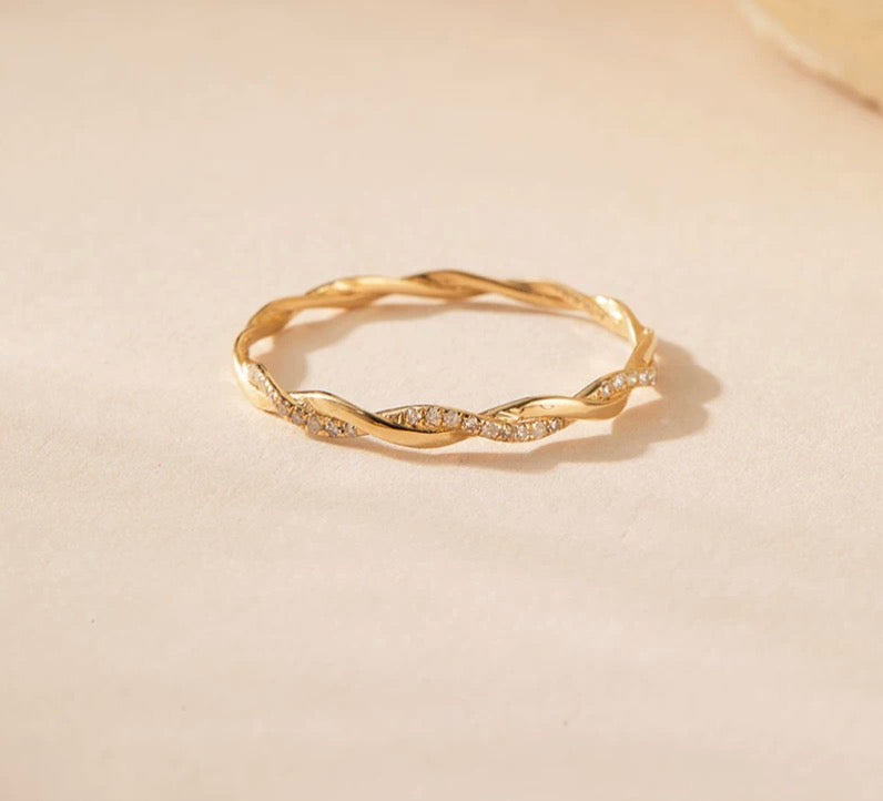 K18YG ダイヤモンド ツイスト リング 指輪 18k ロープ ねじり 細め