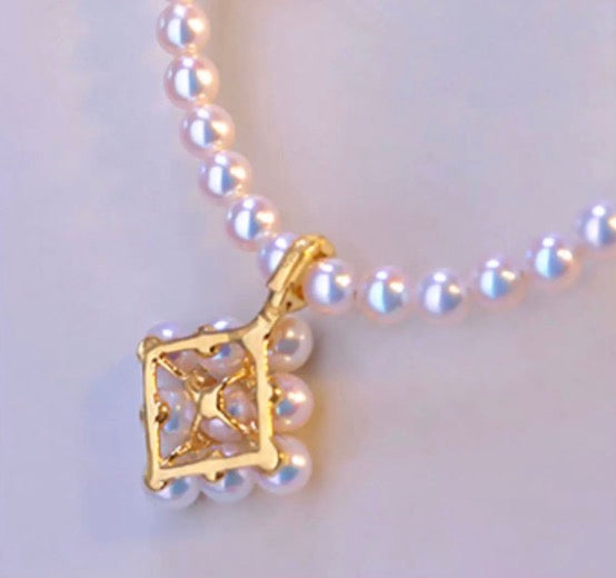 18K Yellow Gold Akoya Pearl Bracelet with Lace, 18K Akoya Pearl Lacy Bangle, Infinity 8 Wire