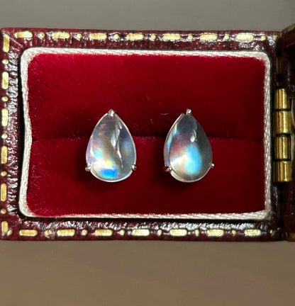 pt900 天然スリランカ産 ロイヤルブルームーンストーン ペアシェイプ レインボーシラー 虹色 雫 プラチナ pt900 スタッドピアス ドロップ
