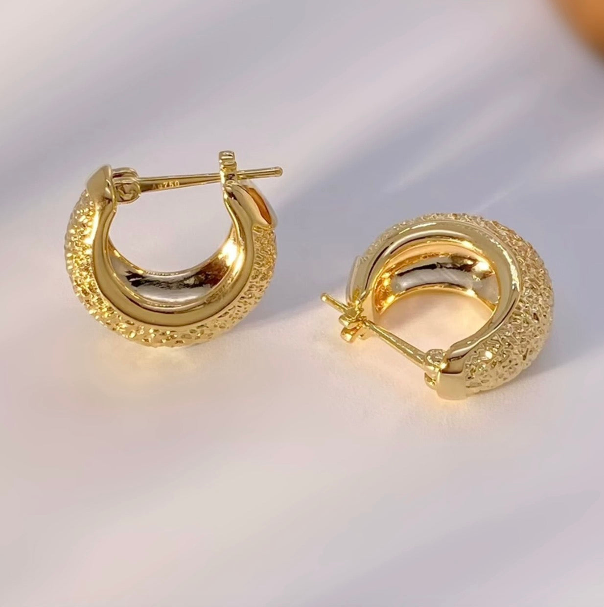 K18YG WG テクスチャー イエローゴールド 18K リングピアス フープピアス 中空ピアス ホワイトゴールド イタリアンジュエリー ぷっくり