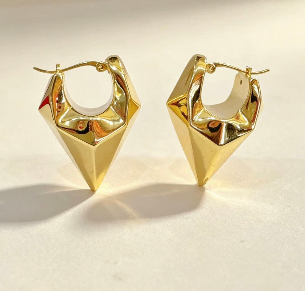 18K Yellow Gold Plump Teardrop Stud Earrings, Sizes S and M, 18K Yellow Gold Hollow Earrings, Round, Drop, Triangle, 18K Yellow Gold, Droplet, Teardrop