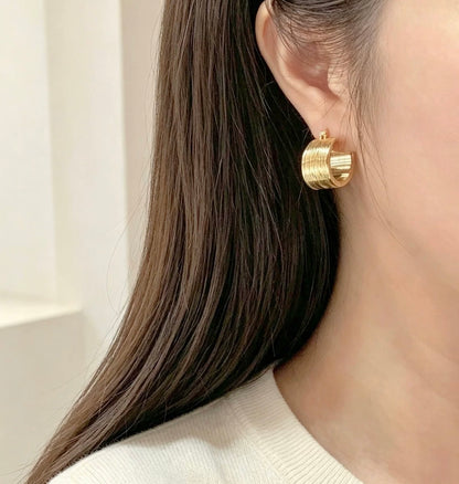 K18YG フープピアス ヘアライン イタリアンジュエリー リングピアス 18k