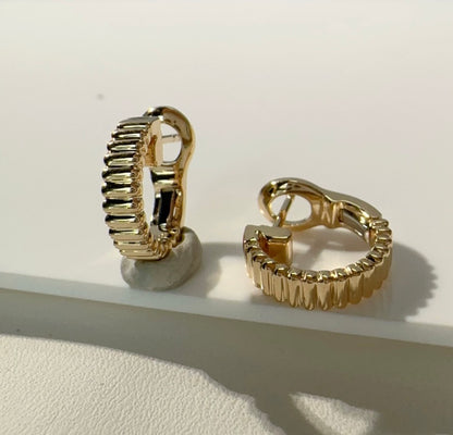 K18YG リングピアス バックル クリップ 横ストライプ 18K イエローゴールド