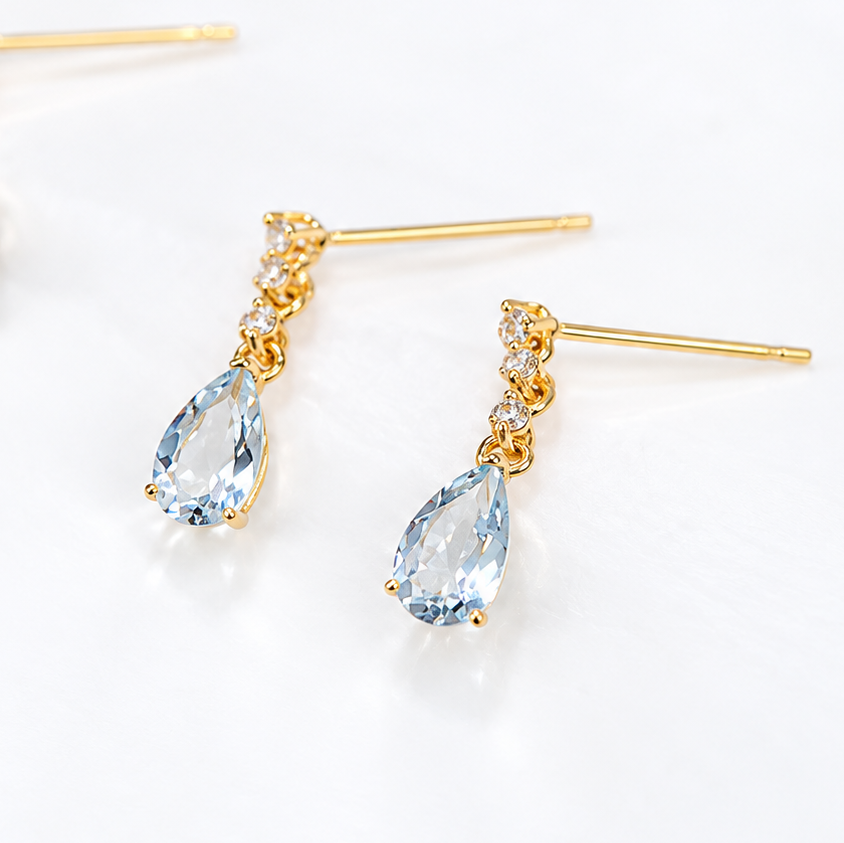 K18YG アクアマリン ダイヤモンド ティアドロップ 雫 揺れるスタッドピアス ミニ 小ぶり 18k