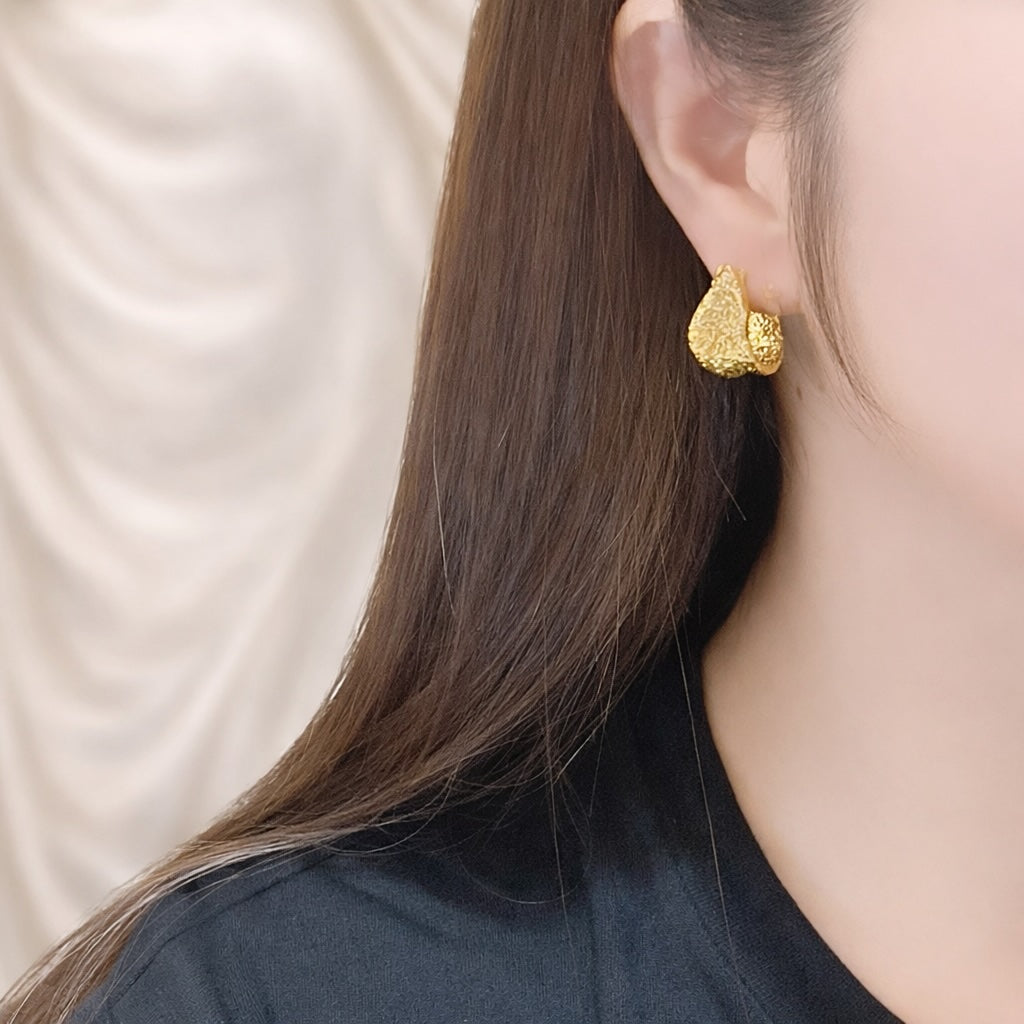 K18YG ピアス フープピアス 中空 バロック 18k YG 模様 雫 凸凹