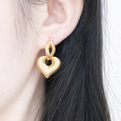 K18YG ハート 2way リングピアス 18K ヘアライン 艶消し フープ 中空  やすり加工 チャーム 揺れる