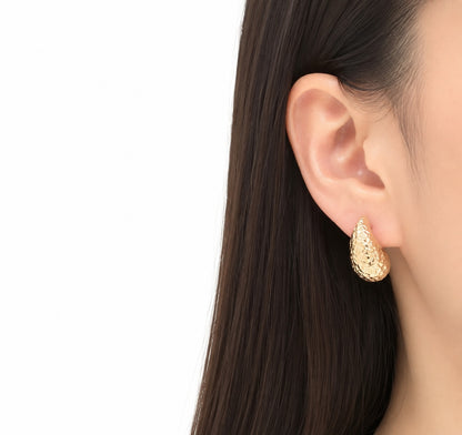 K18YG バロック ティアドロップ 中空 スタッドピアス 18金 イエローゴールド イタリアンジュエリー 18K 雫 涙 カットボール ぷっくり