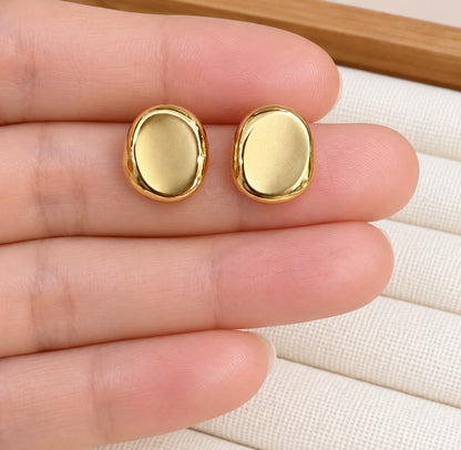 K18YG 中空ピアス 豆 ビーンズ スタッドピアス イタリアンジュエリー 18k イエローゴールド 部分マット ぷっくり バロック