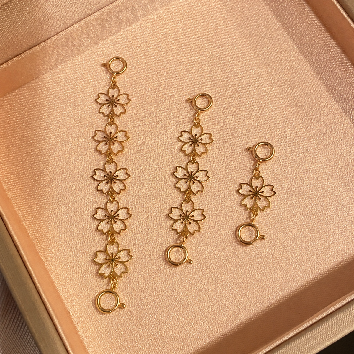 K18YG 引き輪 ヒキワ ひきわ 花 桜 梅 チェーンパーツ ネックレスパーツ YG 18K チャーム 両開口 コマ 花モチーフ 1.8cm / 3.8cm / 5.8cm 延伸 延ばす