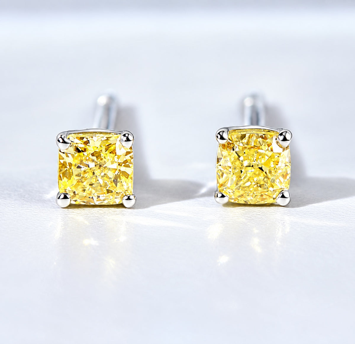 pt950 イエローダイヤ スタッドピアス 一粒 プラチナ カラーダイヤモンド Zカラー スクエア 0.15ct~
