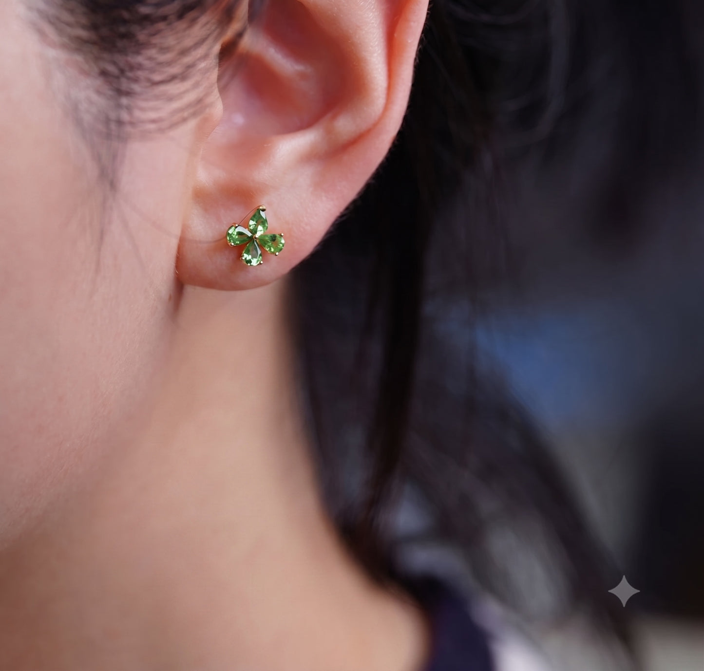 K18YG ツァボライト スタッドピアス 四ツ葉 花 グリーン 緑 クローバー イエローゴールド 18k ティアドロップ