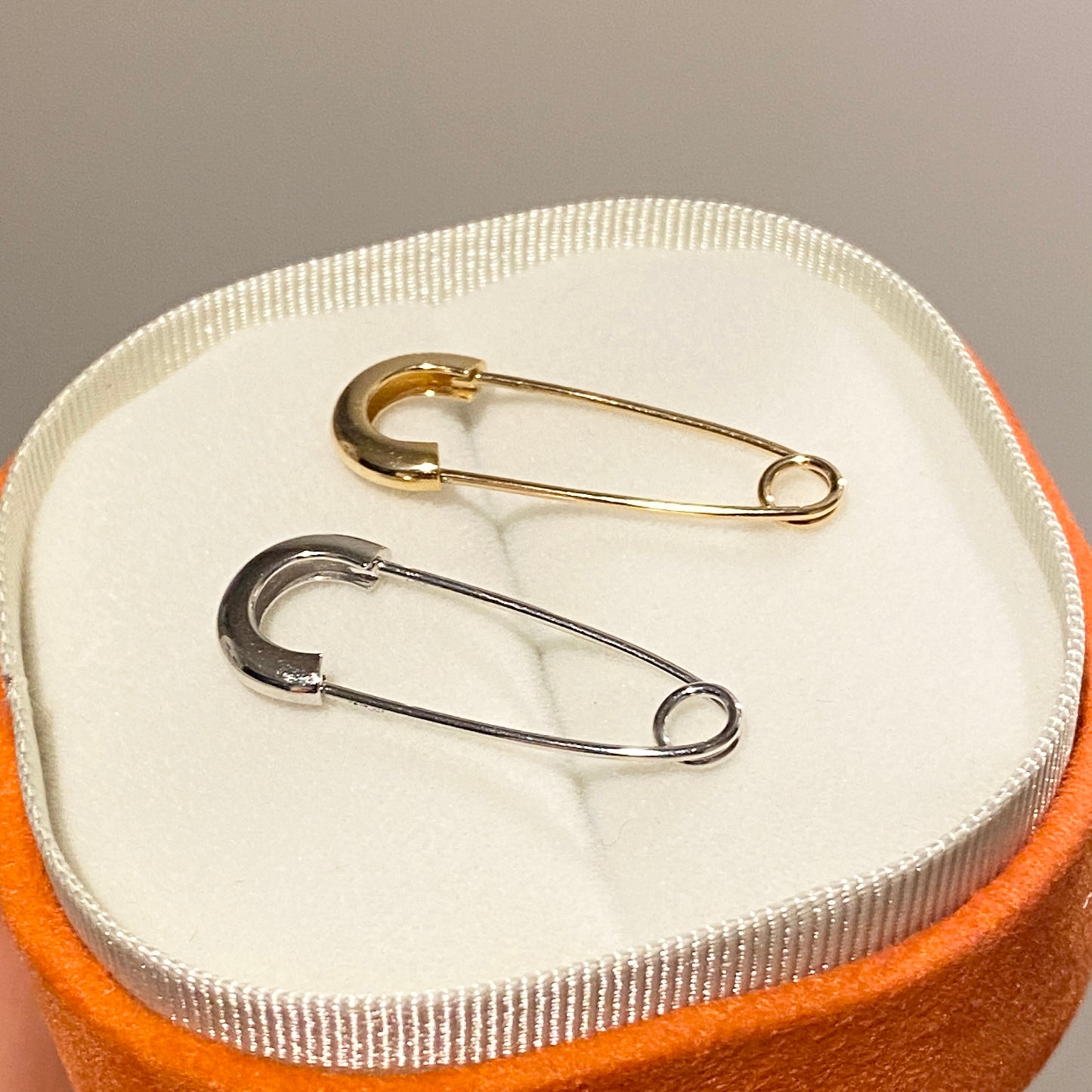 K18YG WG PG 安全ピン ブローチ 30x11mm ピアス ペンダント 2way 3way 18K ピン 針 K18 イエローゴールド ホワイトゴールド 大きめ ピン型