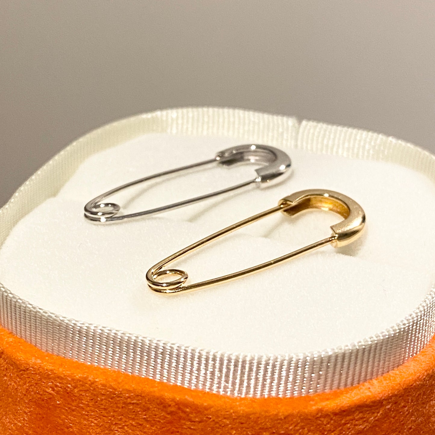 K18YG WG PG 安全ピン ブローチ 30x11mm ピアス ペンダント 2way 3way 18K ピン 針 K18 イエローゴールド ホワイトゴールド 大きめ ピン型