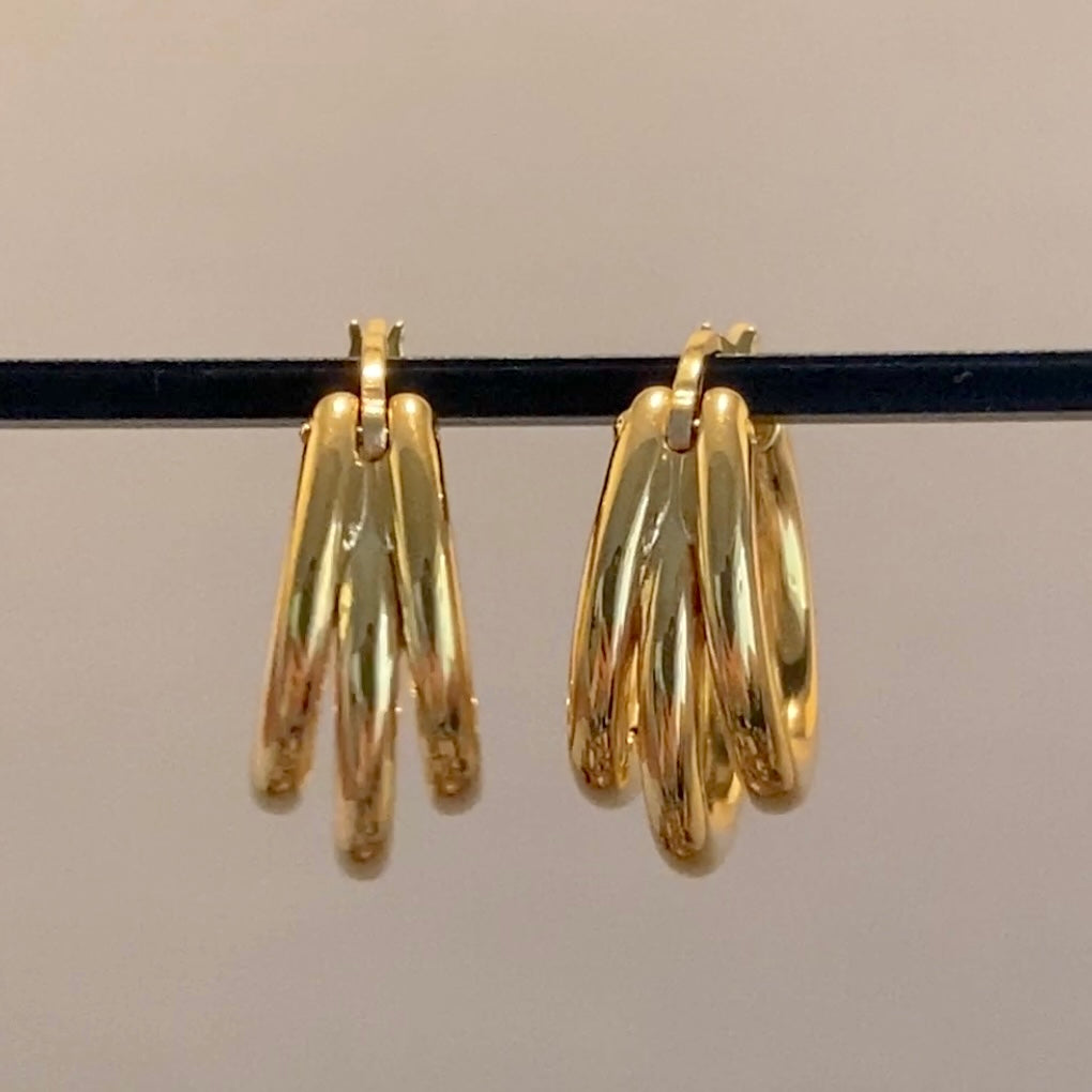 k18 trinity earrings twist triple lines