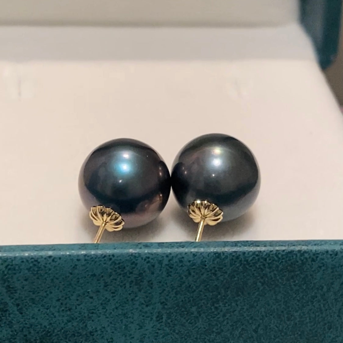 k18 タヒチアンパール ピーコックグリーン ピアス