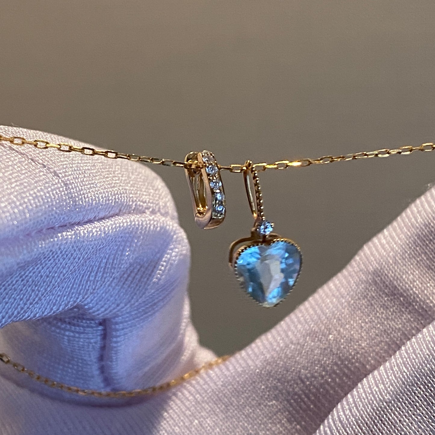 K18YG WG バチカン パーツ ダイヤモンド チャームホルダー 18K ペンダントパーツ ネックレスパーツ ホースシュー 馬モチーフ